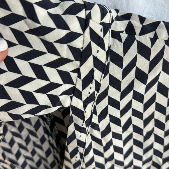 Tory Burch, silk blouse, size 2 - Picture 7 of 7